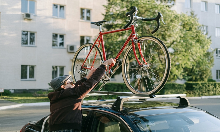 Make the Most of Your Weekends With a Roof Rack